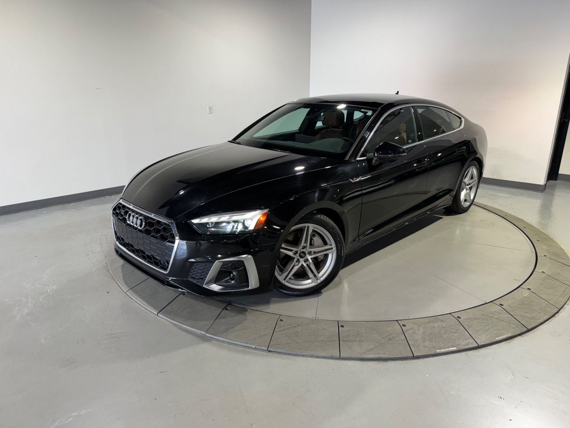 Used 2021 Audi A5 2.0T Premium Plus w/ Premium Plus AWD/4WD image 2