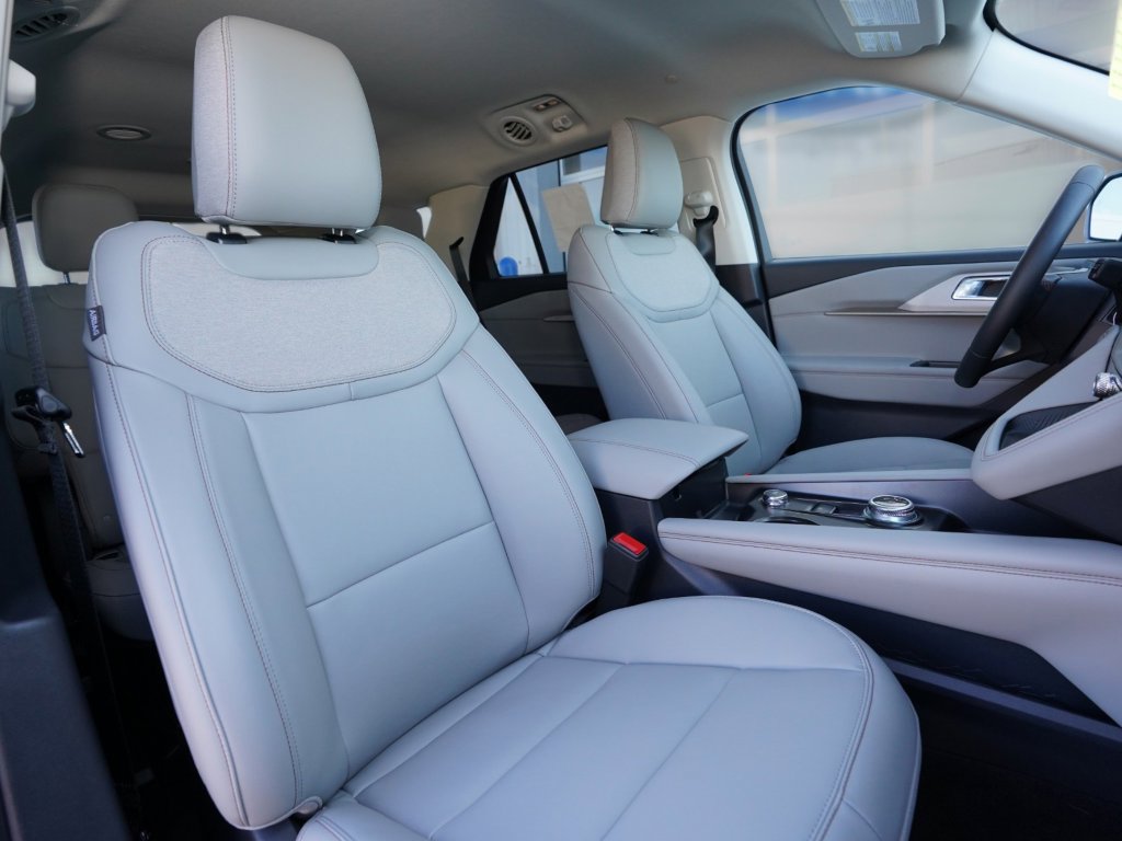 New 2026 Ford Explorer Active w/ Active Comfort Package AWD/4WD image 28