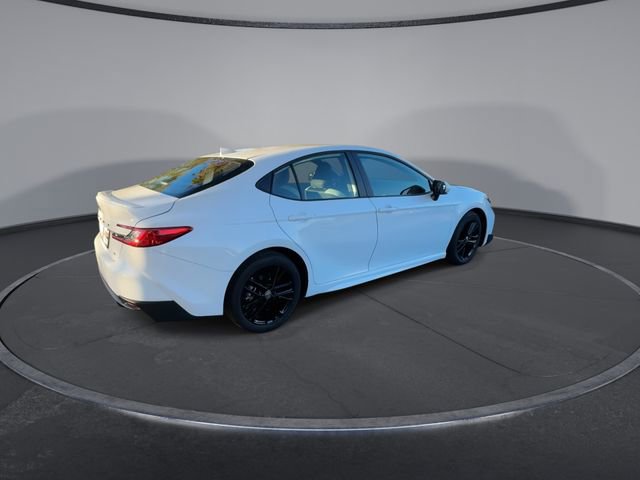 Used 2025 Toyota Camry SE image 16