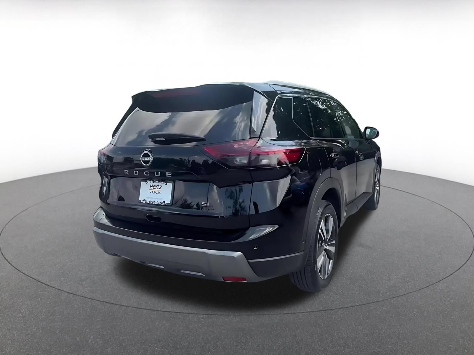 Used 2026 Nissan Rogue SL FWD image 15