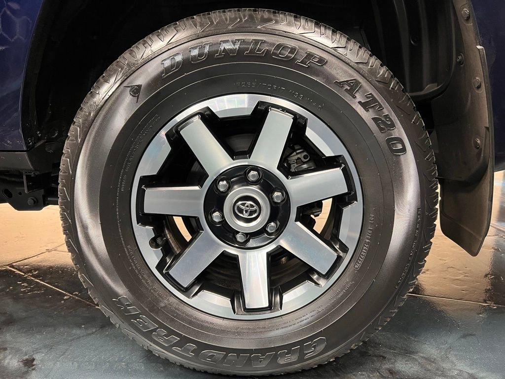 Used 2022 Toyota 4Runner TRD Off-Road Premium image 26