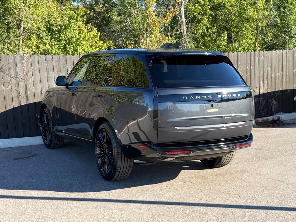 New 2027 Land Rover Range Rover SE AWD/4WD image 3