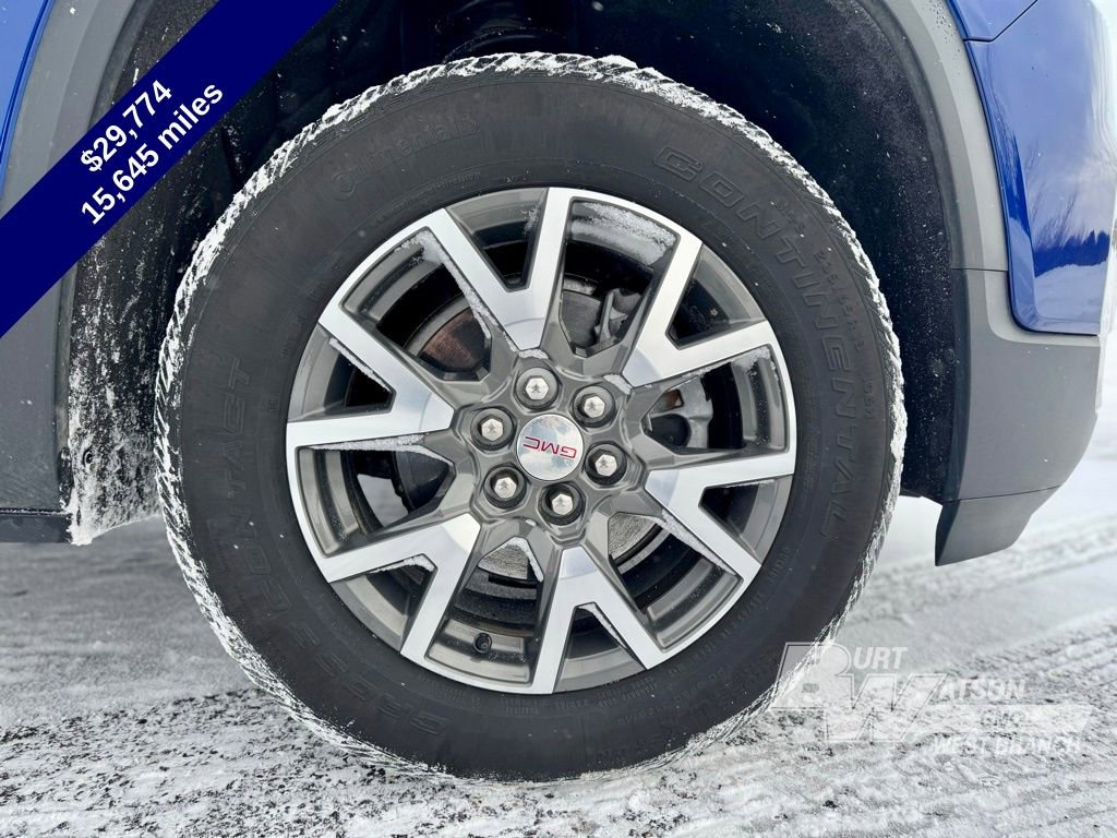 Used 2023 GMC Acadia SLE w/ Driver Convenience Package image 10