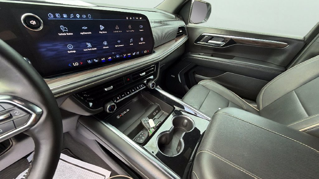 Certified 2025 Chevrolet Suburban Premier AWD/4WD image 20