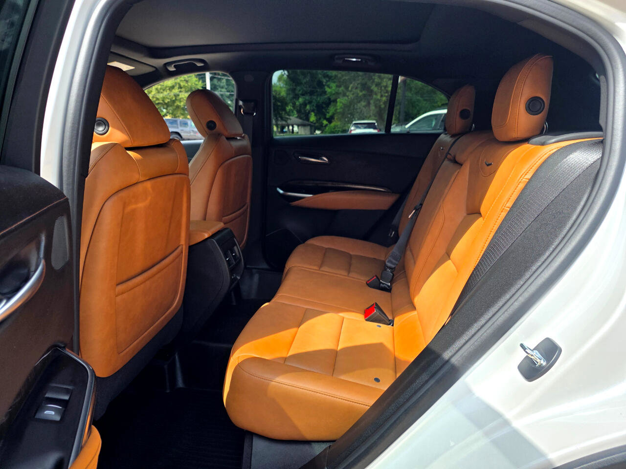 Used 2022 Cadillac XT4 Premium Luxury image 15