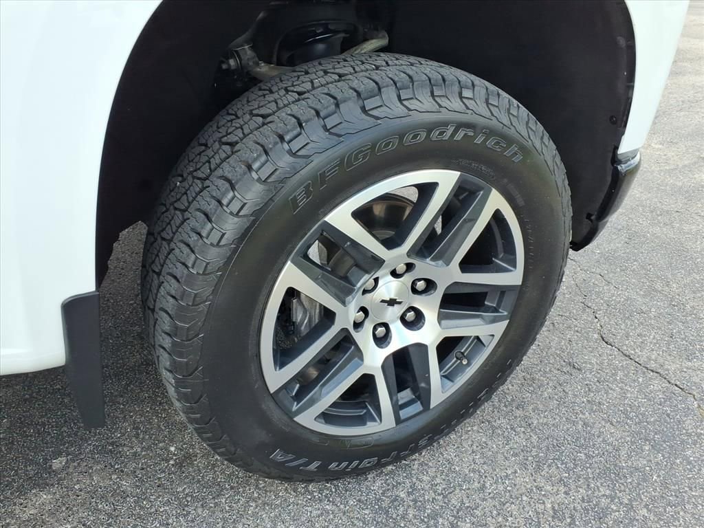 Used 2019 Chevrolet Silverado 1500 Custom Trail Boss AWD/4WD image 9