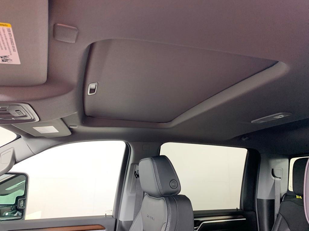 New 2026 GMC Sierra 3500 Denali w/ Denali Reserve Package image 30