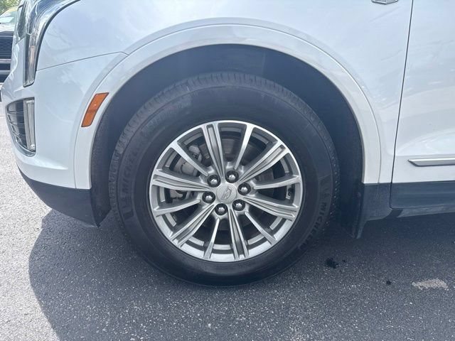 Used 2017 Cadillac XT5 Luxury w/ Driver Awareness Package FWD image 8