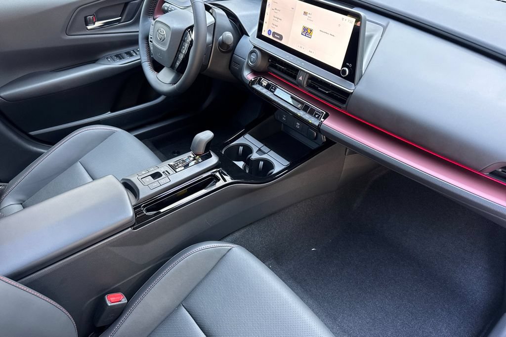 New 2026 Toyota Prius Plug-In Hybrid FWD image 13