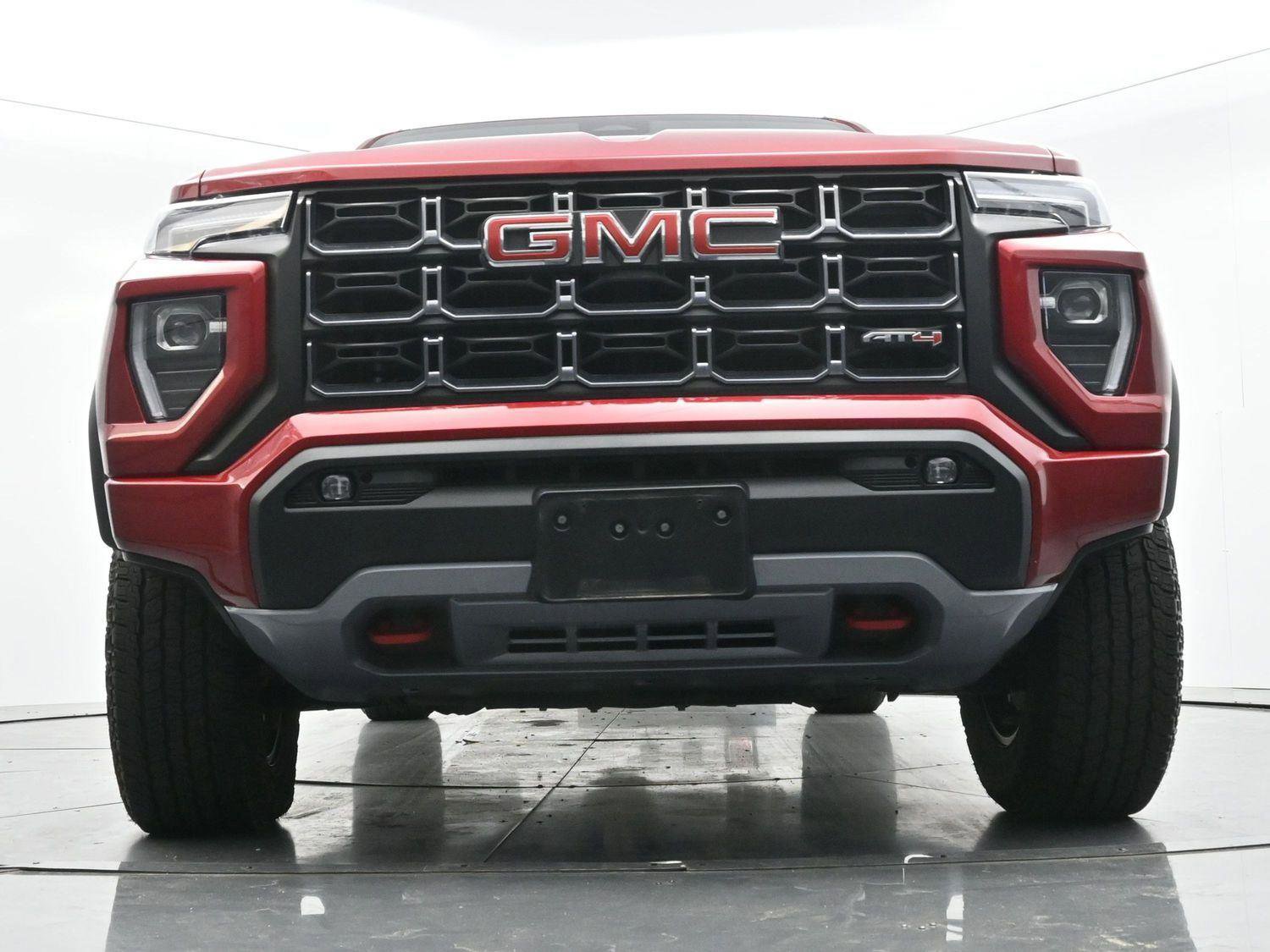 Used 2024 GMC Canyon AT4 w/ Canyon Safety Plus Package AWD/4WD image 39