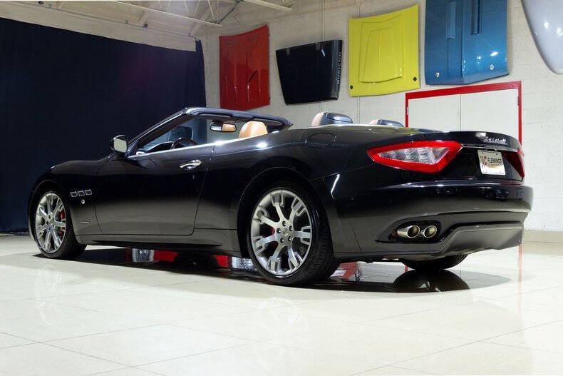 Used 2015 Maserati GranTurismo Convertible RWD image 15