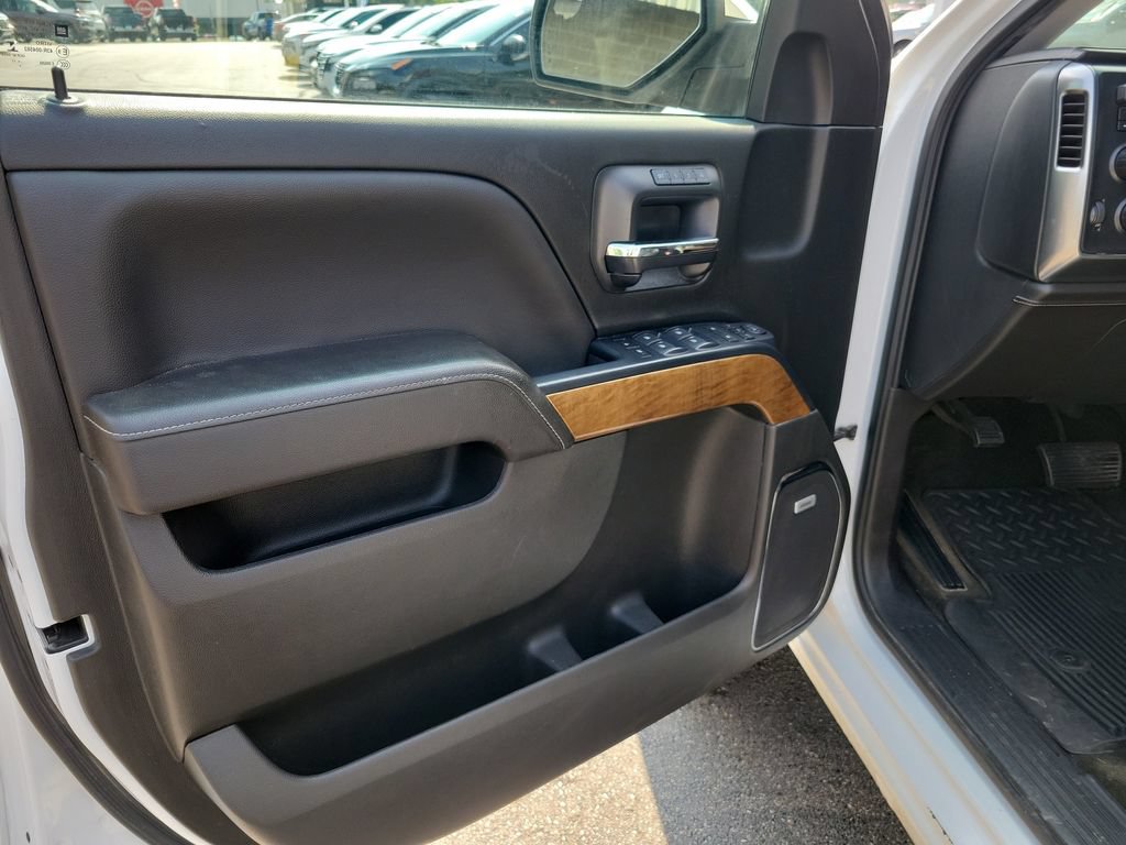 Used 2017 Chevrolet Silverado 1500 LTZ w/ Sport Package AWD/4WD image 23