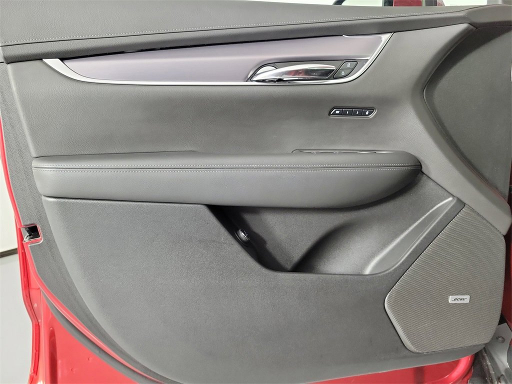 Certified 2025 Cadillac XT6 Luxury image 20