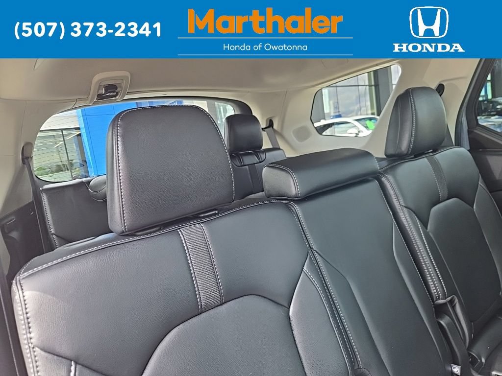 Used 2025 Honda Pilot Touring image 18