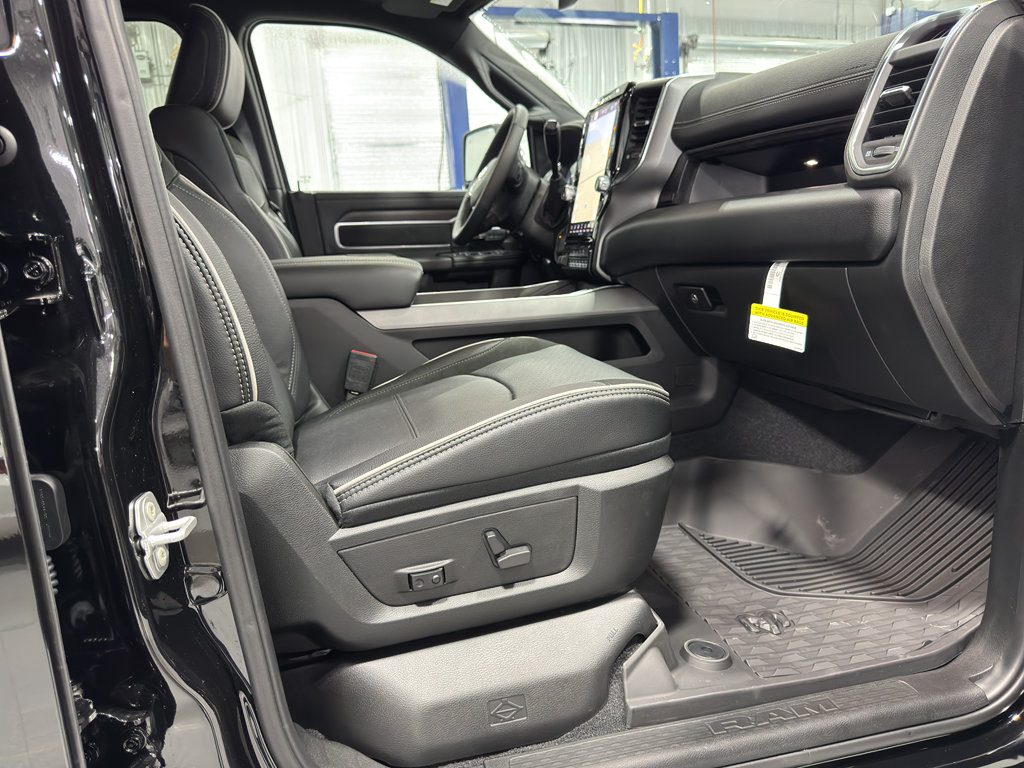 New 2025 RAM 2500 Laramie w/ Sport Appearance Package AWD/4WD image 15