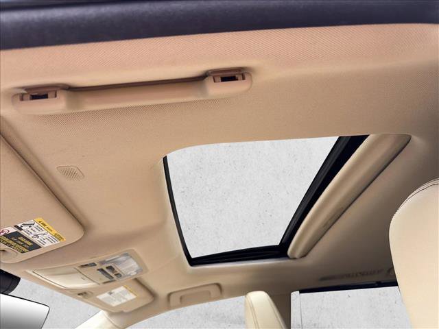 Used 2018 Toyota Highlander XLE image 18