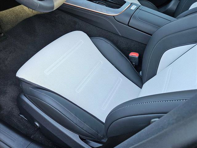 New 2026 Mercedes-Benz E 53 AMG e 4MATIC Sedan image 4