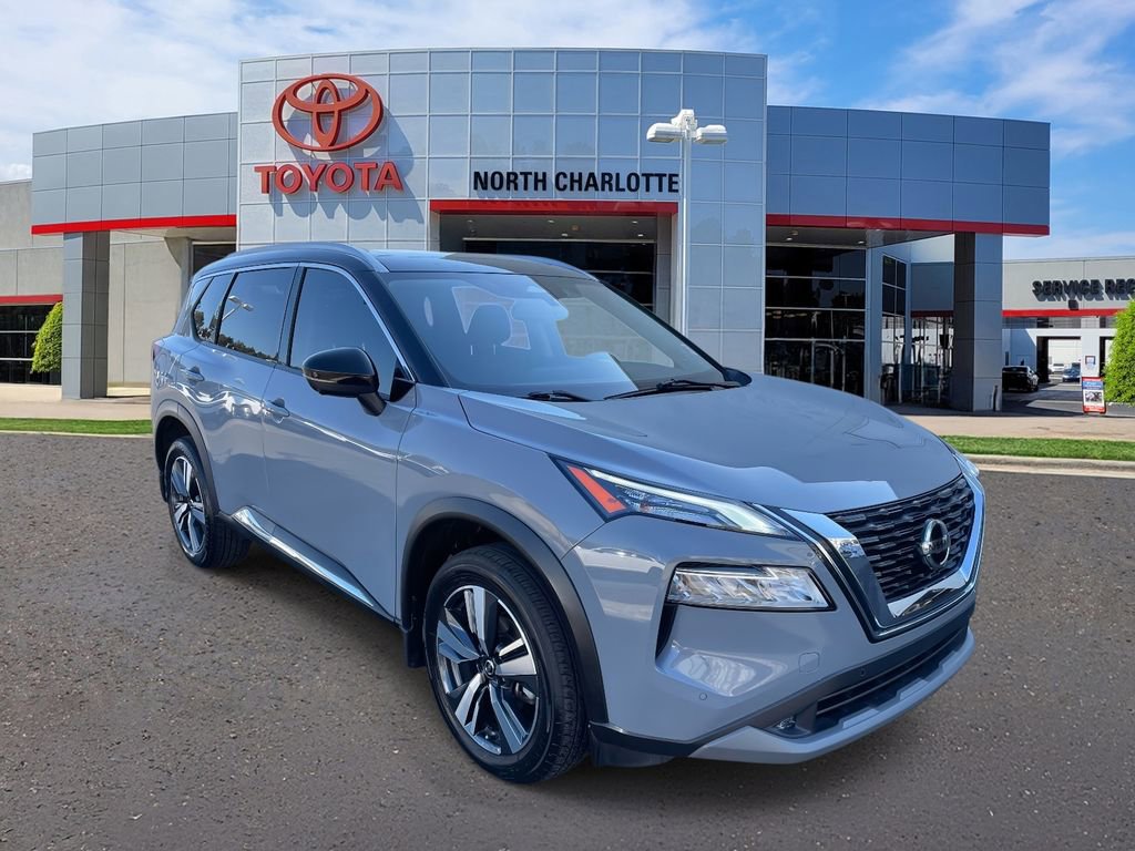Used 2021 Nissan Rogue SL w/ Premium Package image 3