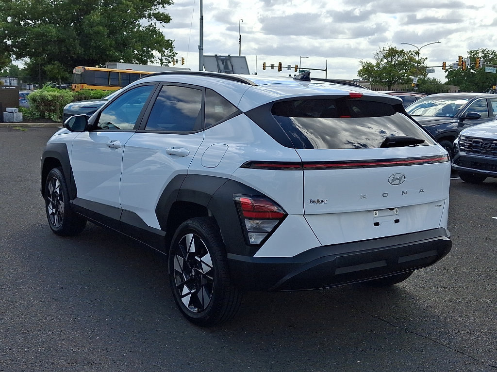 Certified 2024 Hyundai Kona SEL AWD/4WD image 5