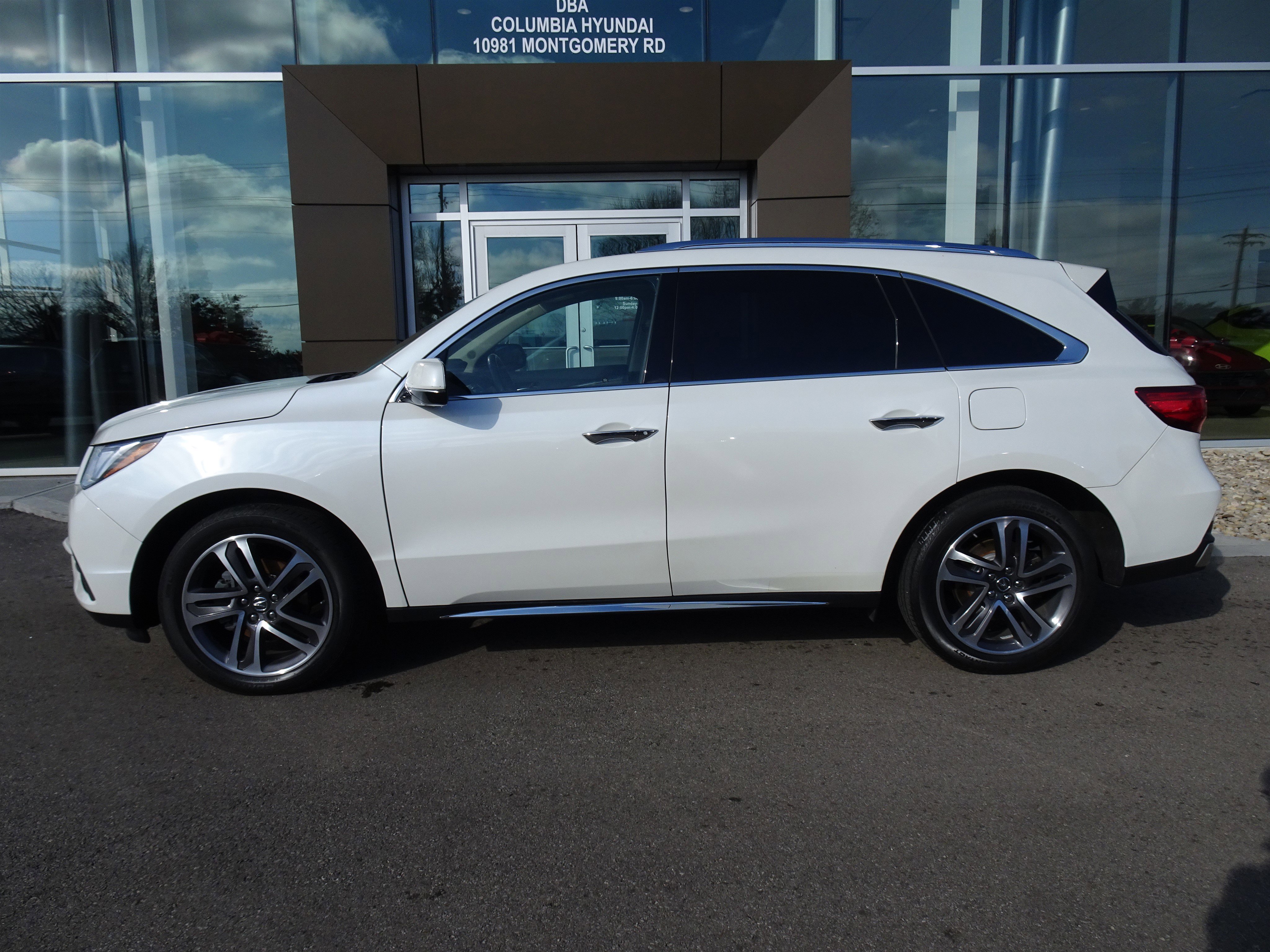 Used 2018 Acura MDX SH-AWD w/ Advance Package image 2