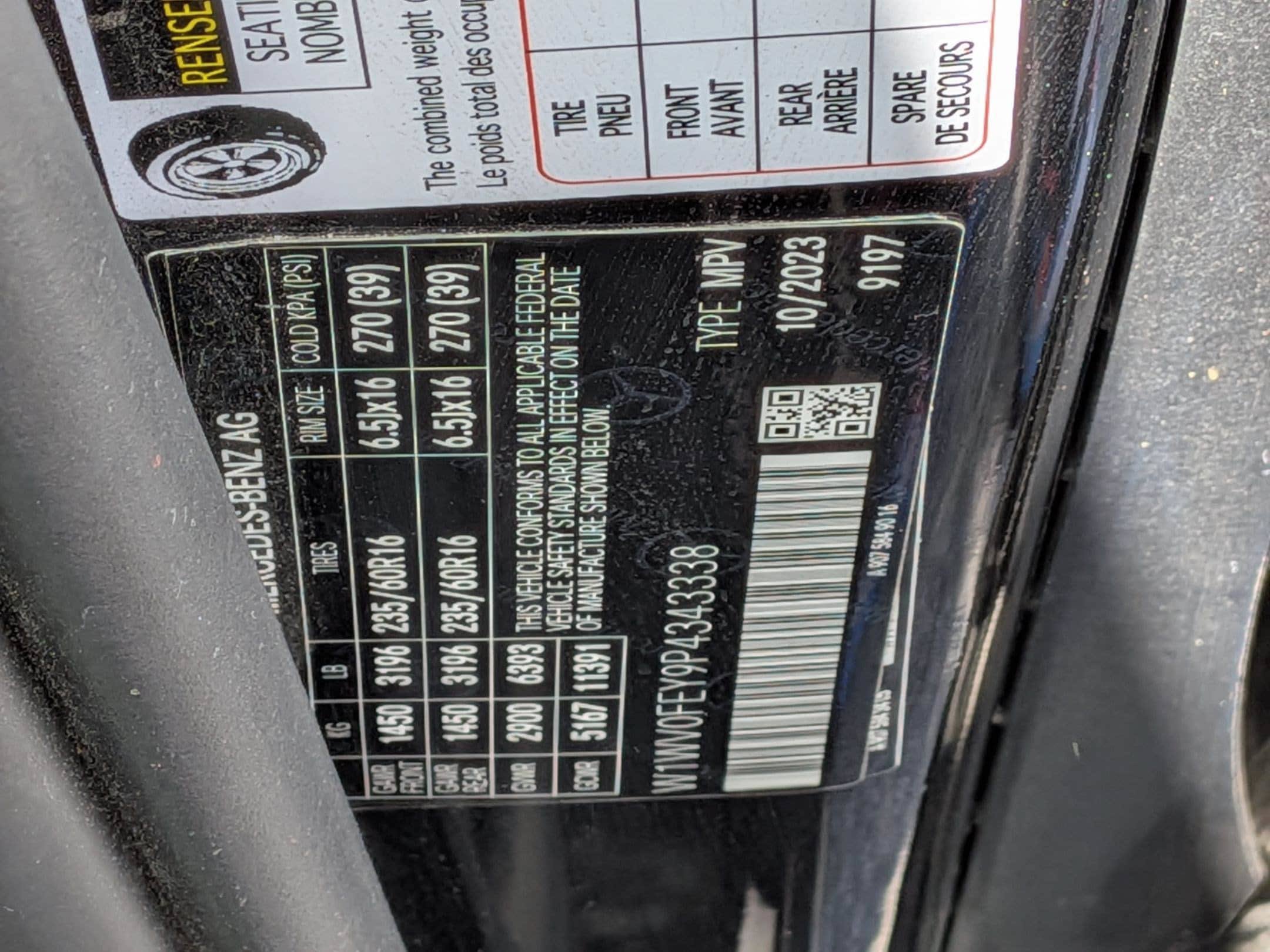 Used 2023 Mercedes-Benz Metris Passenger image 38