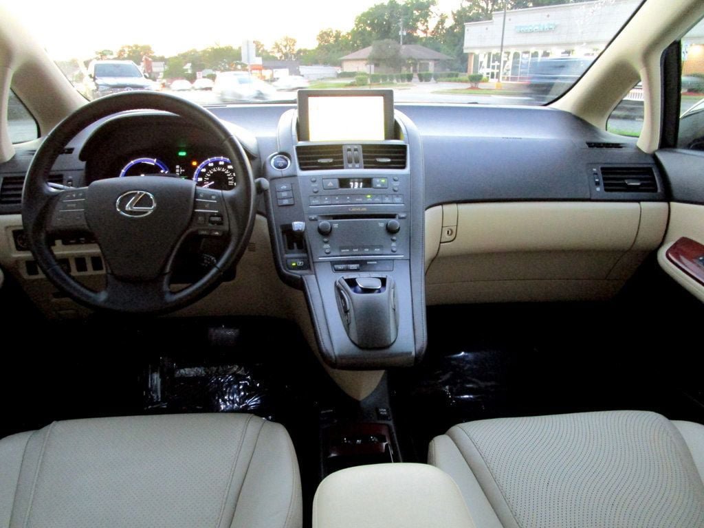 Used 2010 Lexus HS 250h FWD image 2