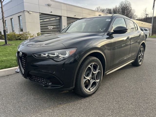 New 2026 Alfa Romeo Stelvio Sprint w/ Convenience Package AWD/4WD image 4