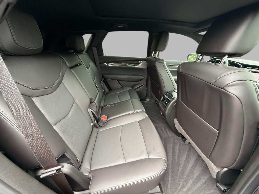 Certified 2026 Cadillac XT5 Sportv w/ LPO, Floor Liner Package AWD/4WD image 16