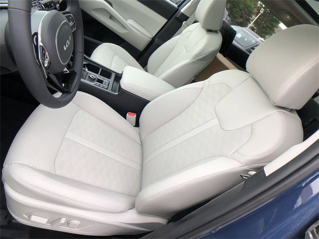 New 2025 Kia Sorento S w/ Panoramic Sunroof Package image 11