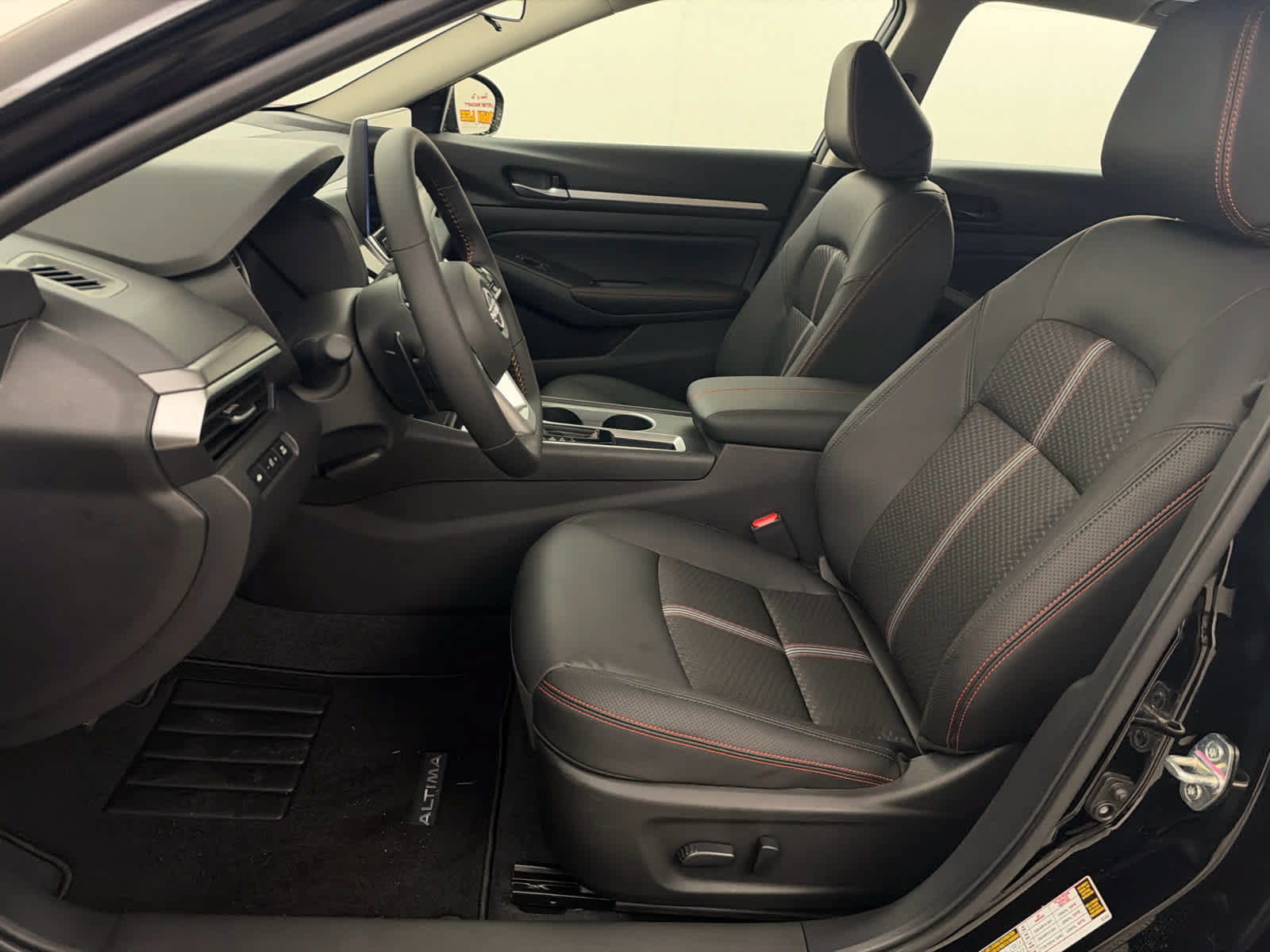 New 2026 Nissan Altima 2.5 SR w/ SR Midnight Edition Package FWD image 14