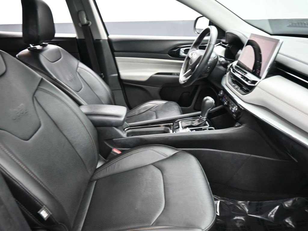 Used 2022 Jeep Compass Limited image 17