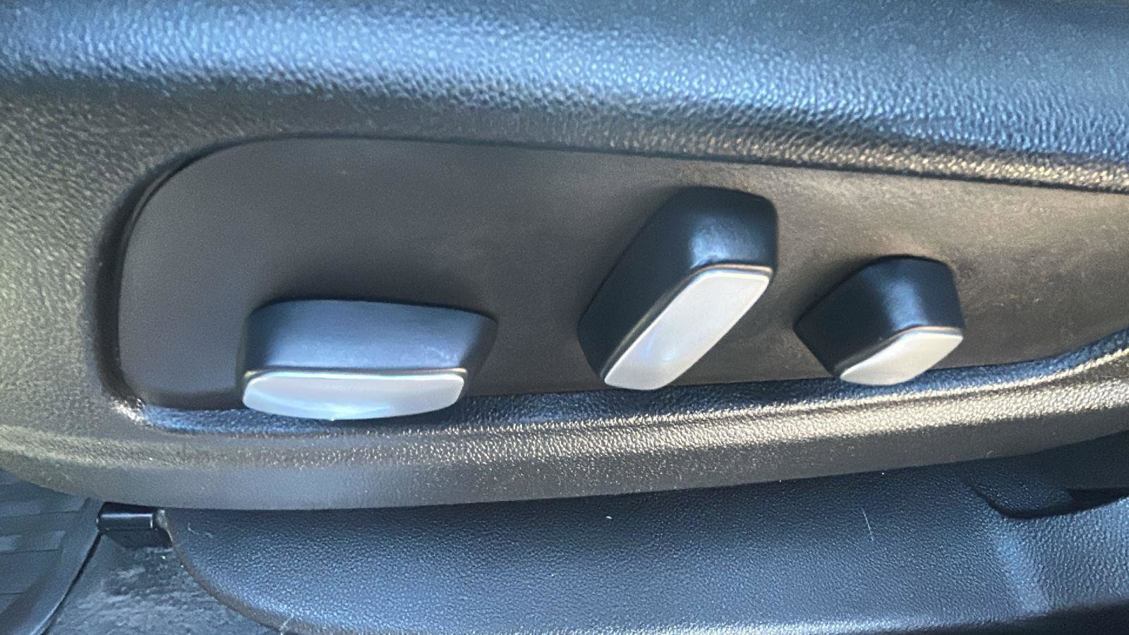 Used 2021 Cadillac XT5 Sportv w/ LPO, Floor Liner Package image 27