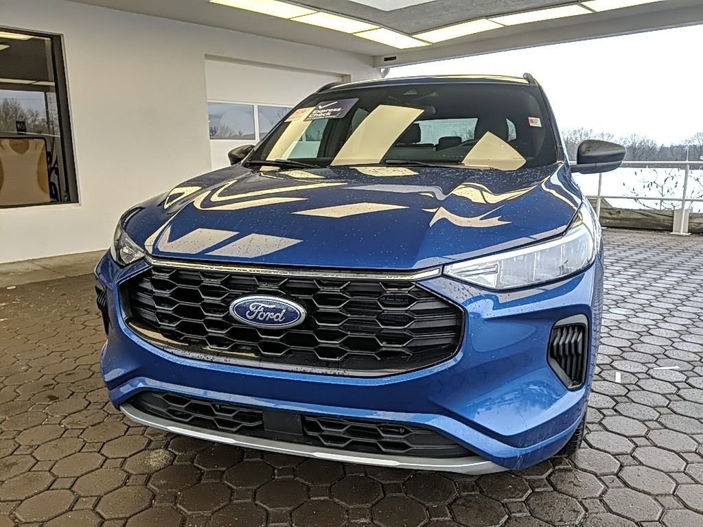 Used 2023 Ford Escape ST-Line w/ Tech Pack #1 image 1
