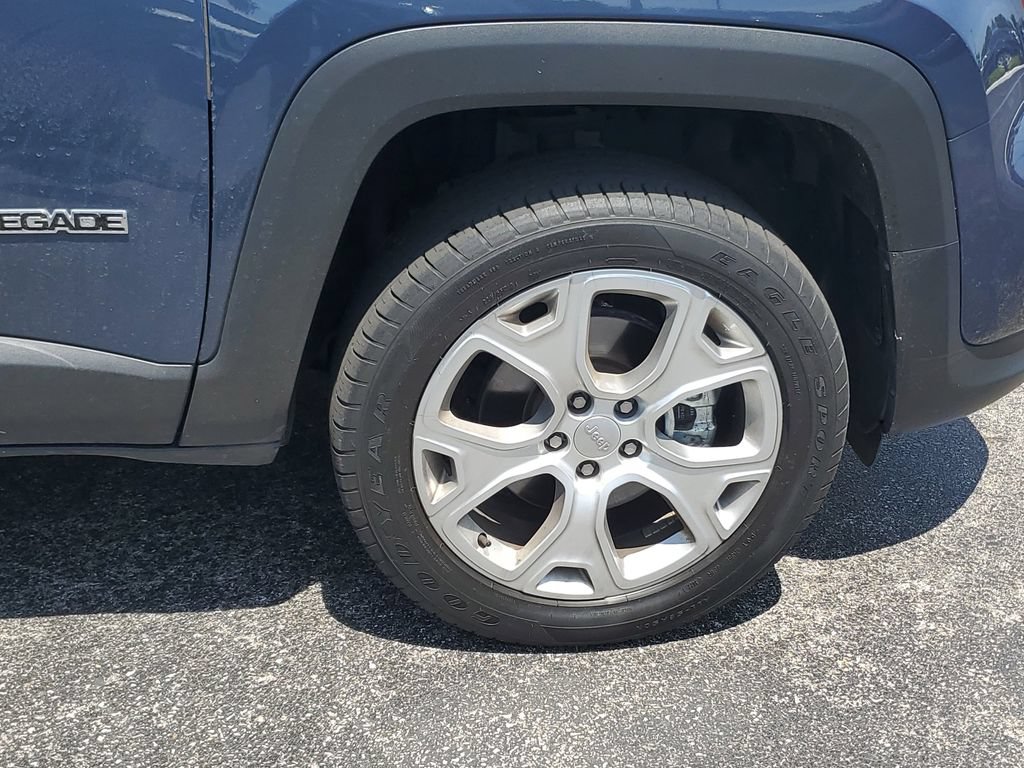Certified 2022 Jeep Renegade Limited AWD/4WD image 6