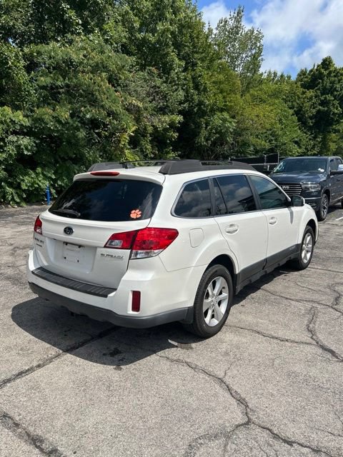 Used 2013 Subaru Outback 2.5i Limited w/ Moonroof Pkg AWD/4WD image 7
