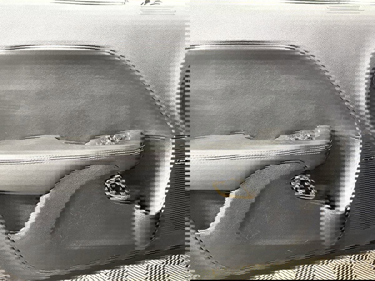 Used 2015 Dodge Challenger SRT Hellcat image 15