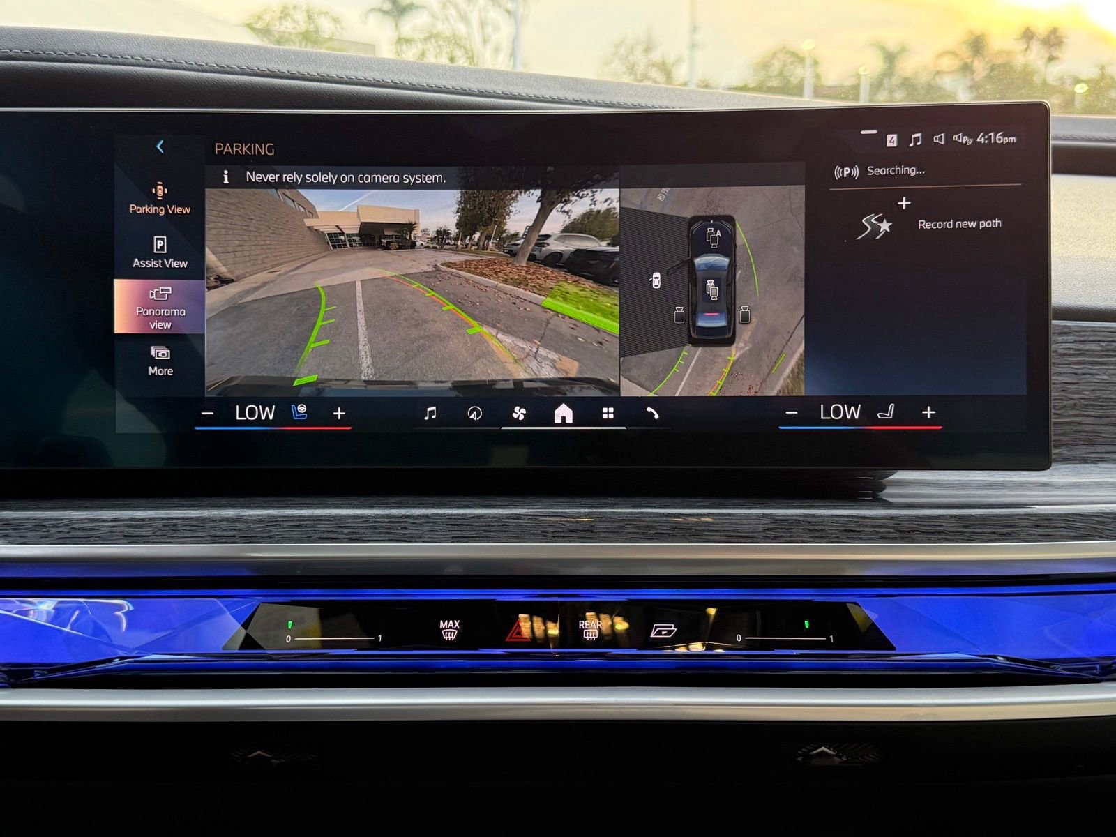 Used 2025 BMW 760i xDrive image 32