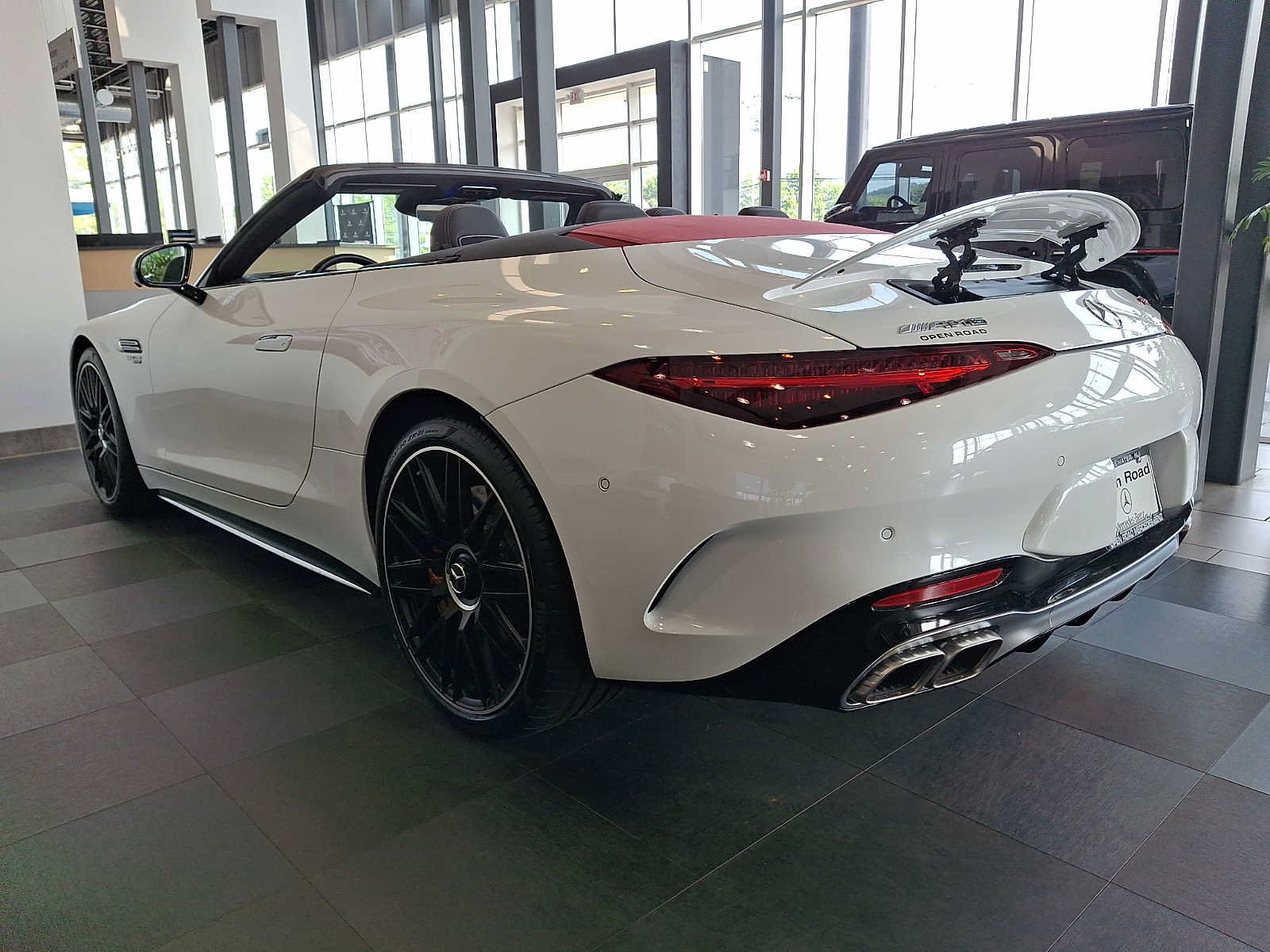 Used 2025 Mercedes-Benz SL 63 AMG S e Performance 4MATIC image 3
