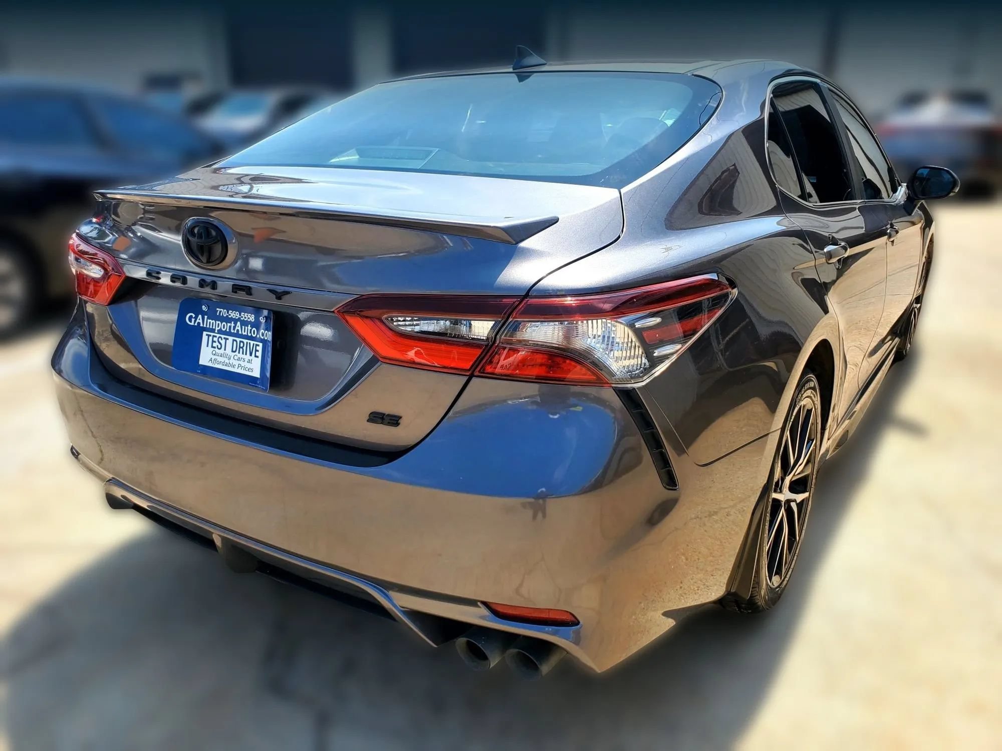 Used 2022 Toyota Camry SE FWD image 14
