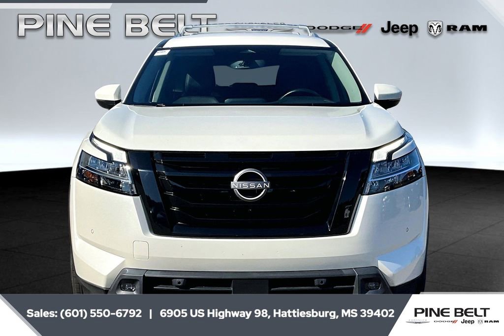 Used 2023 Nissan Pathfinder SL w/ Lighting Package (N92) image 3