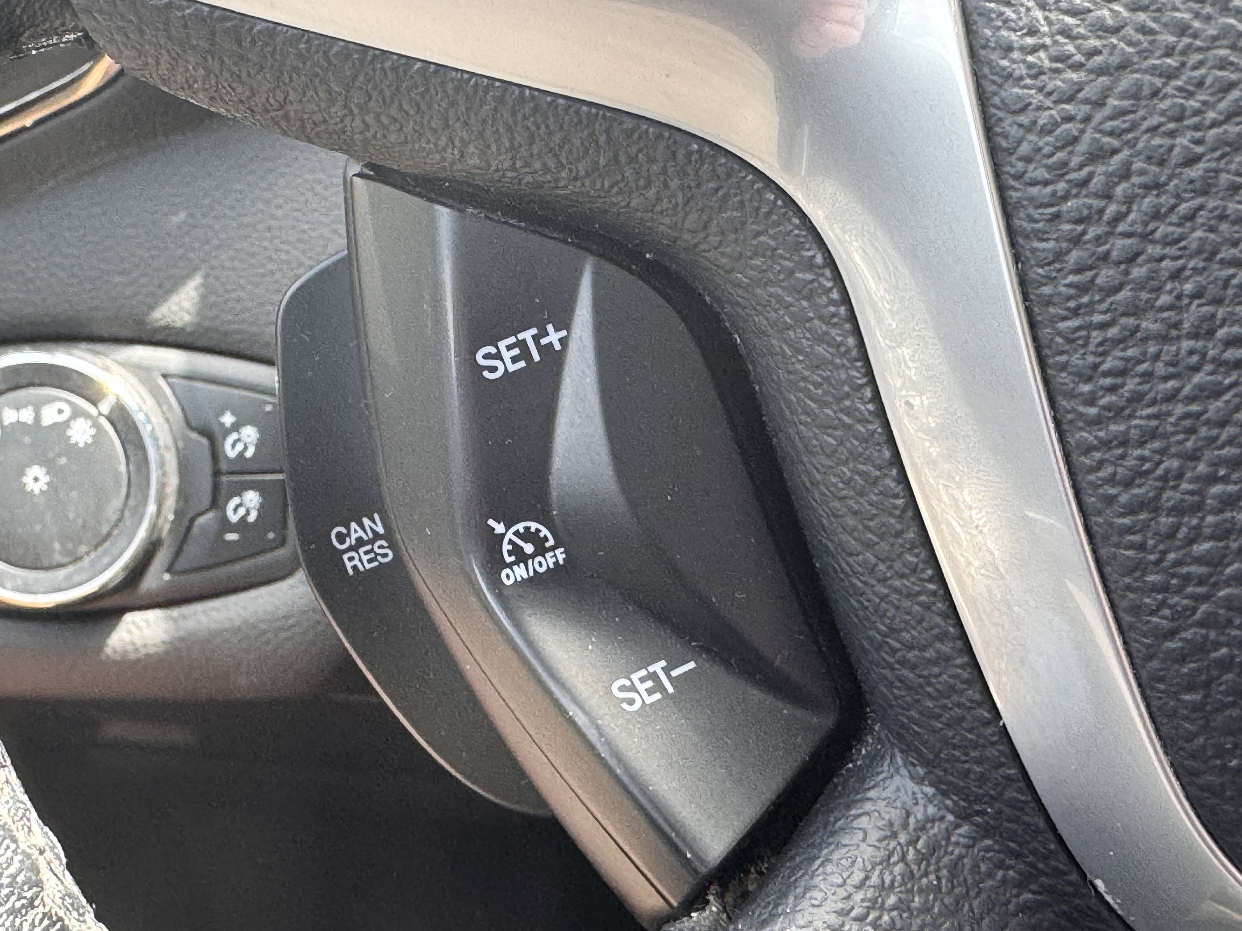 Used 2014 Ford Escape Titanium FWD image 6