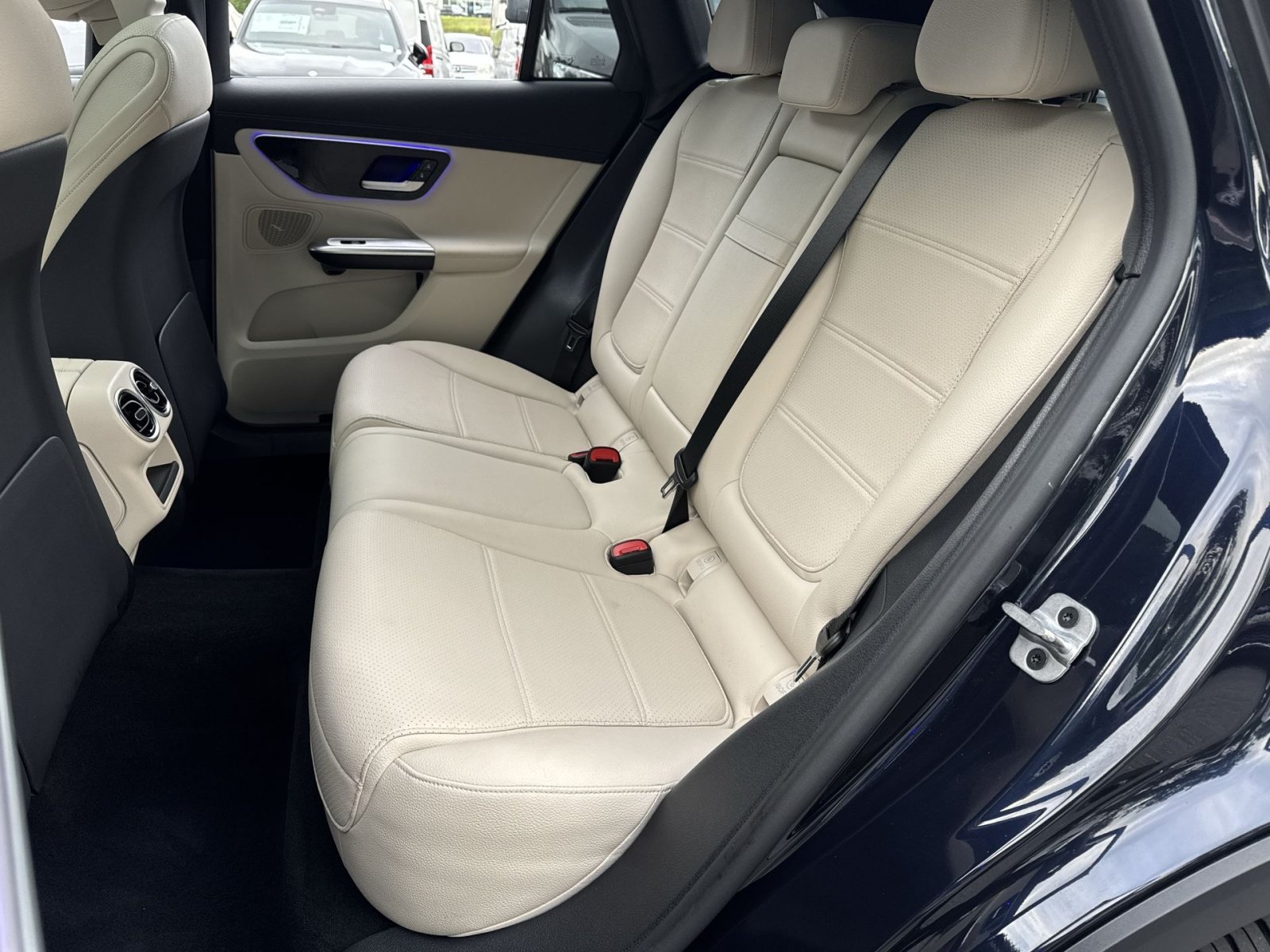 Used 2023 Mercedes-Benz GLC 300 4MATIC image 30