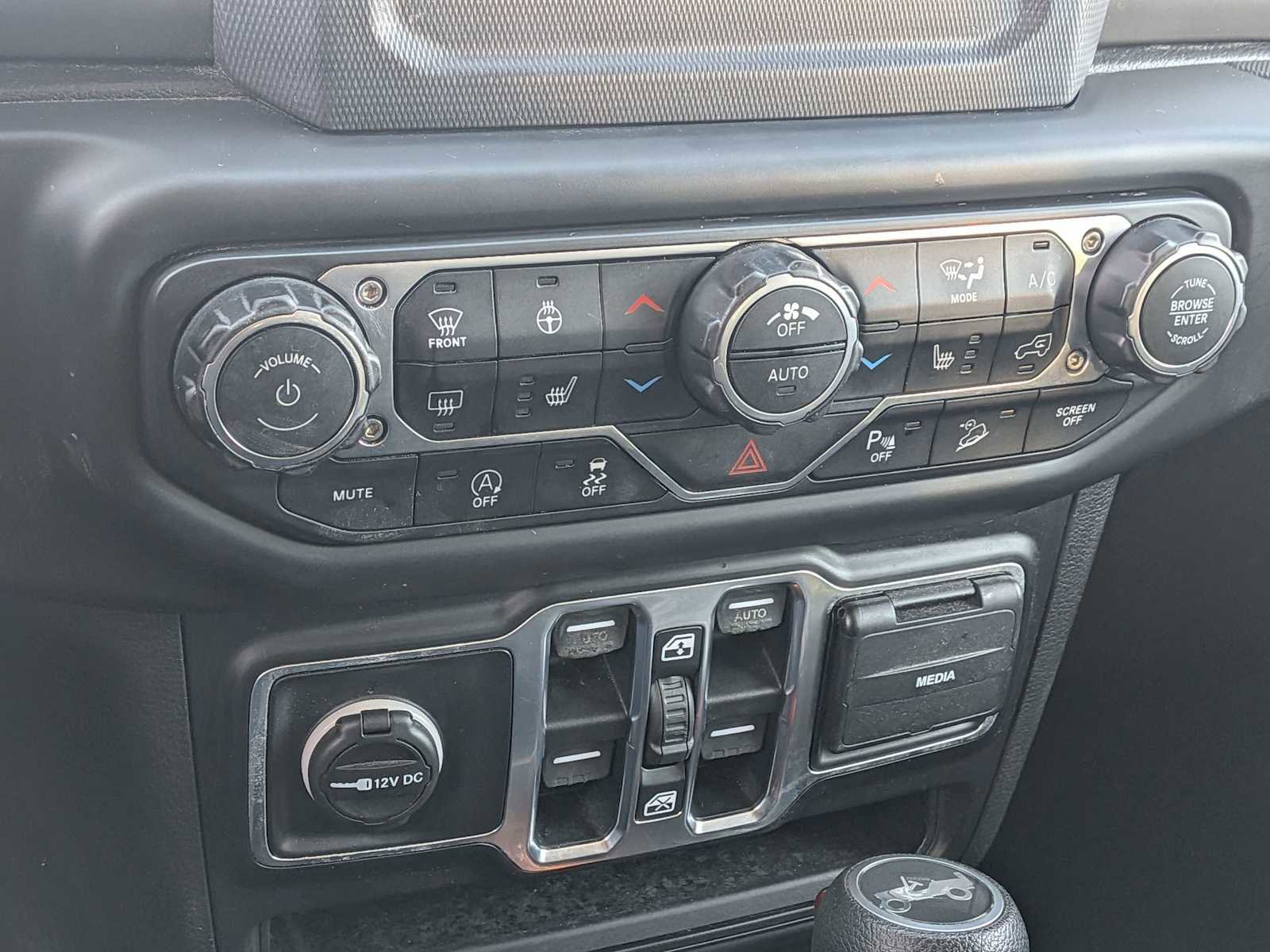 Used 2019 Jeep Wrangler Unlimited Sport S AWD/4WD image 25