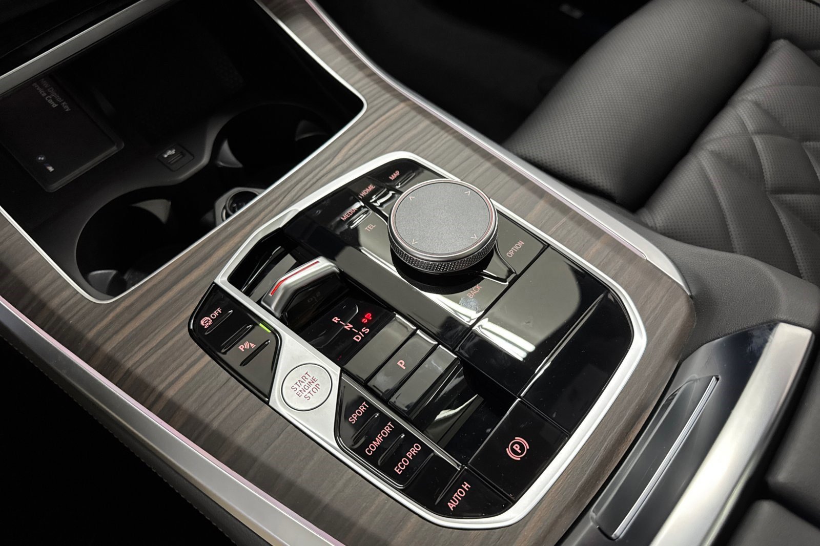 Used 2026 BMW X5 sDrive40i w/ Premium Package image 17