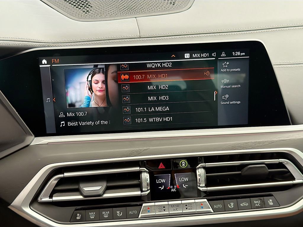 Used 2022 BMW X7 M50i w/ Executive Package image 33