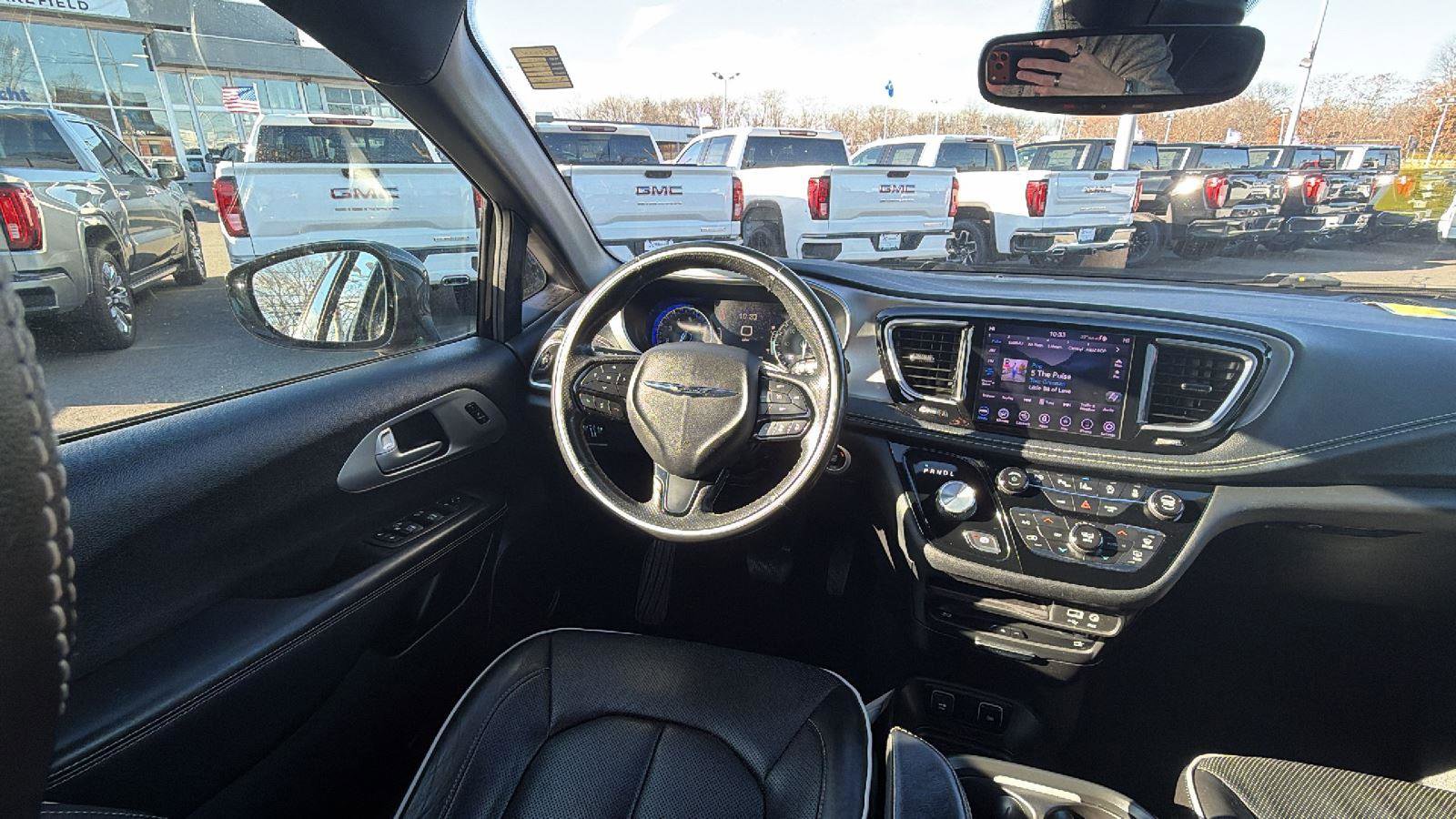 Used 2019 Chrysler Pacifica Limited w/ Advanced Safetytec Group image 25