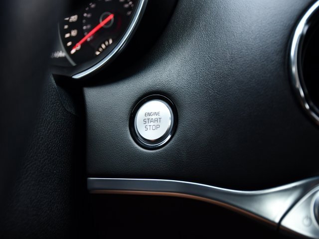 Used 2022 Kia Stinger GT2 image 17