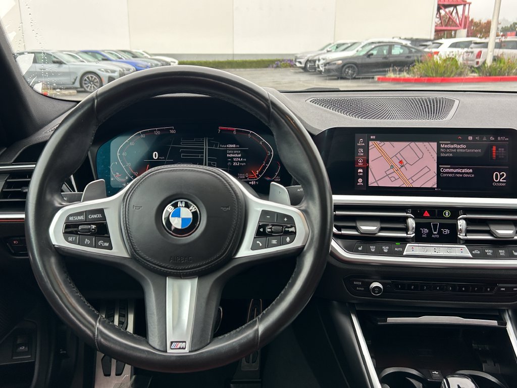 Used 2022 BMW 330i Sedan w/ M Sport Package RWD image 17