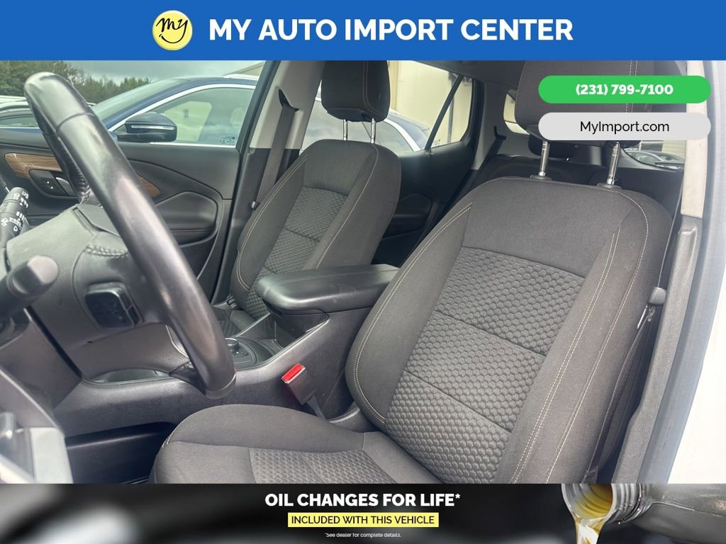 Used 2020 GMC Terrain SLE w/ Elevation Edition FWD image 13