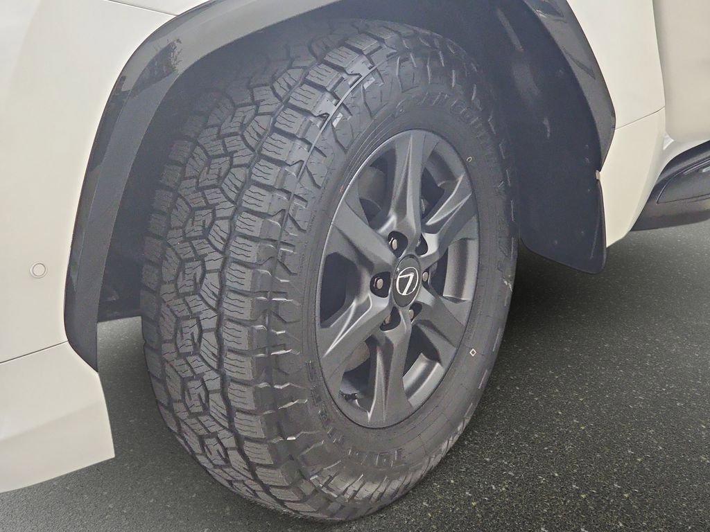New 2026 Lexus LX 700h Overtrail AWD/4WD image 32